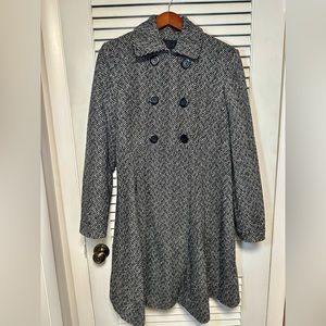 Via black and gray chevron long peacoat size 12